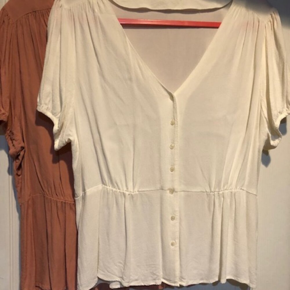 Blouses Qty 2 (Rose & White) Elastic in waist Sz Large